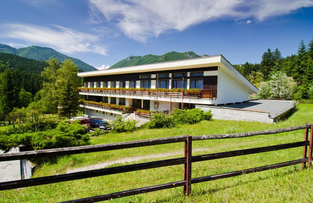 Hostel Dom Horskej Sluzby Terchová Exterior foto